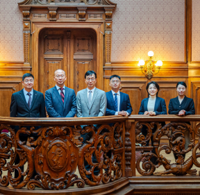 A Kínai Társadalomtudományi Akadémia (CASS) delegációja egyetemünkön (2025.10.13.)